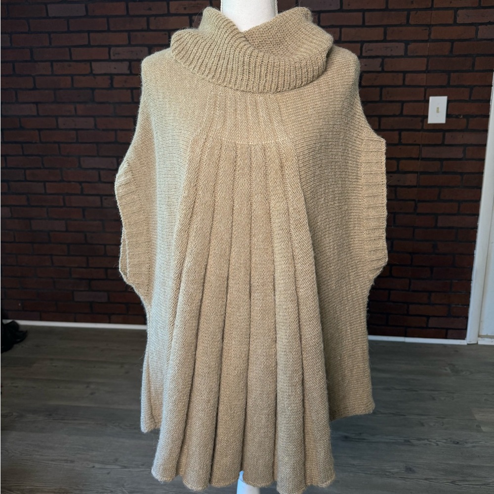 LineaMaglia Italy Alpaca Wool Blend Turtleneck Poncho Sweater M/L Tan‎